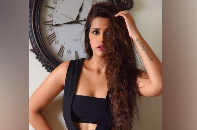 Dalljiet Kaur's beachy morning video is simply amazing