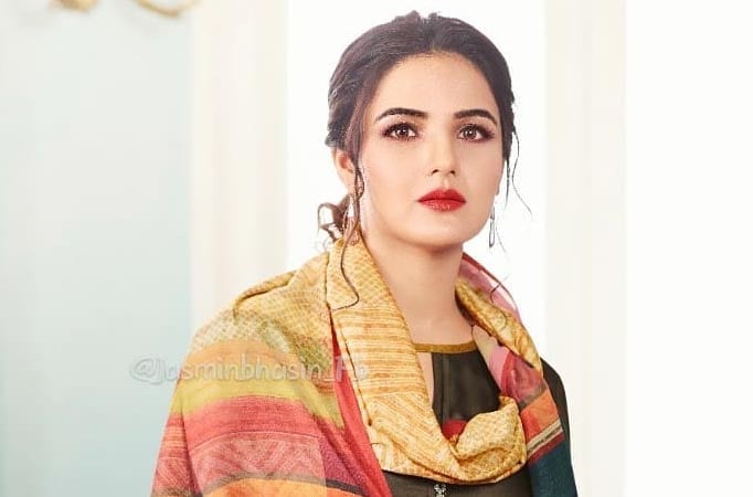 Jasmin Bhasin touches 1.4 million followers on Instagram