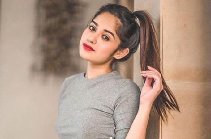 Jannat Zubair shares a series of selfies, call them exclusive and weird