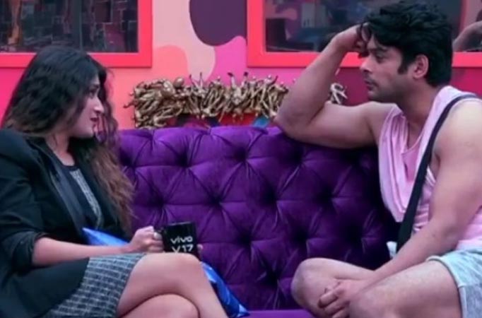 Bigg Boss 13: Sidharth Shukla flirts with Shefali Bagga