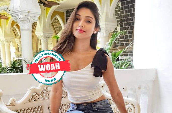 WOAH: Donal Bisht goes BRALESS raising her OOMPH on social media!