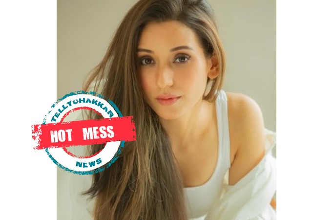 HOT MESS! Heli Daruwala's bralette looks will leave you in shock 