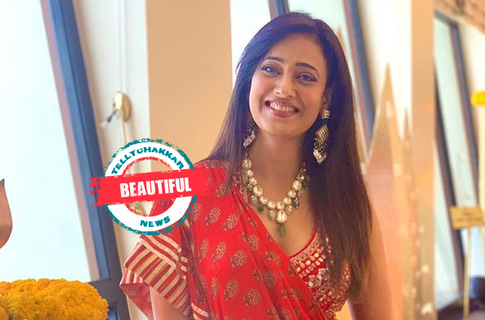 Beautiful! Shweta Tiwari looks gorgeous in red; netizens go gaga over her beauty