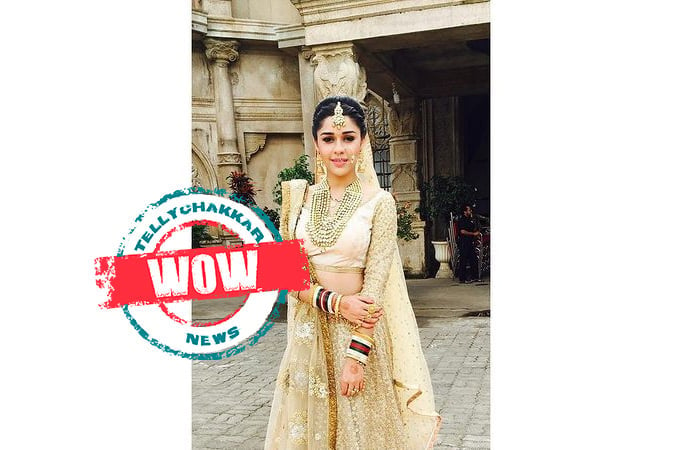 WOW! Eisha Singh shines bright in these ethnics looks 