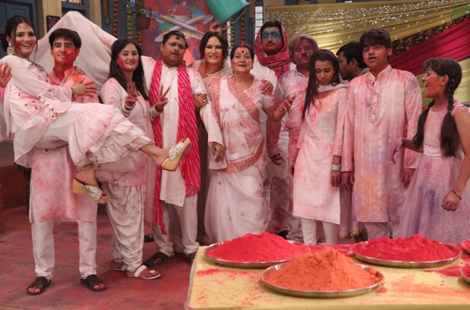 Dekheye Iss hafte Holi Ke Anokhe Rang &TV Ke Sang! 