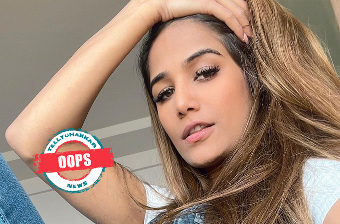 Oops! Poonam Pandey gets trolled for wearing this sexy bodysuit 