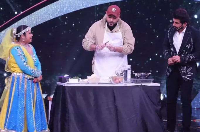 Badshah cooks 'pakoras' and says: 'I am in the wrong field, I can be a good chef'