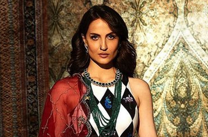 Wow! Check out these gorgeous neckpieces slayed by Elli AvrRam