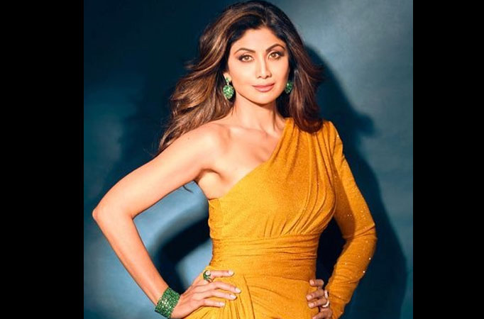Shimmer! Shilpa Shetty dazzles in these party outfits, take a look