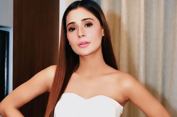 Sara Khan