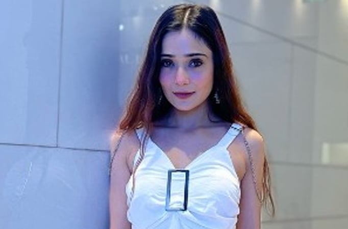 Sara Khan