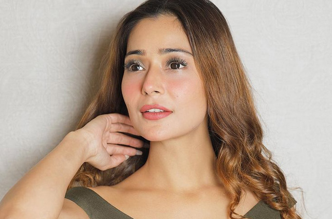 Sara Khan