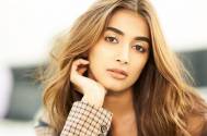 “Leg Toota Hai Fir Bhi style maarna Nahin Chhodenge” netizens trolls Pooja Hegde for her latest video