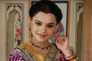 Kanica Maheshwari (Meenakshi)