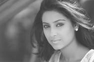  pratyusha black and white