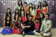 'Garba Queen' Falguni Pathak extends invitation to The Voice India Kids