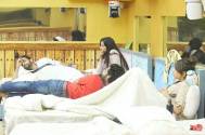 Mona, Manveer and Manu caught bitching about Rohan