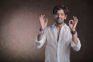 Mohit Malik and Karanvir Bohra take up the Sanjeevani whistle challenge!