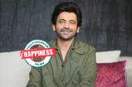 Happiness: Sunil Grover waves at fans after being DISCHARGED from the hospital post 4 bypass surgeries!