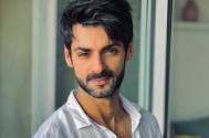 Karan Wahi flaunts his abs, fan says, “peche tv par nazar hi nahin hayi meri”