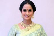 extraordinary story of this legendary queen”