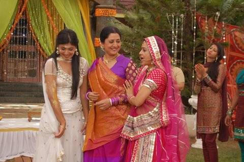Folk singer Malini Awasthi and Kritika Kamra