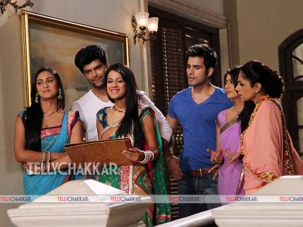 Niaa Sharma, Kushal Tandon, Krystle Dsouza, Indu Verma and Karan Tacker