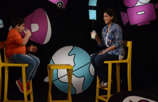 Sakshi Tanwar enjoys a glass of milk with Captain Tiao