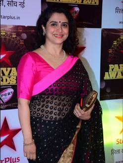  Supriya Pilgaonkar