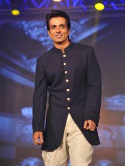 Trailer launch of SRK