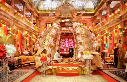 On the sets of Zee TV's Ek Tha Raja Ek Thi Rani