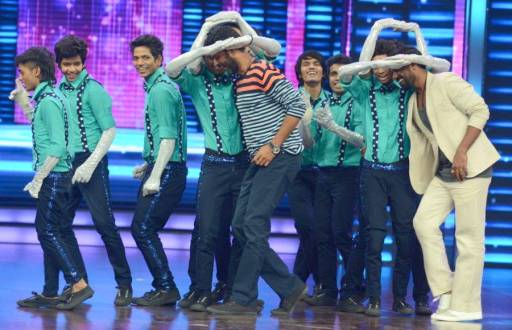 Prabhudheva and Remo doing Moon Walk on the stage