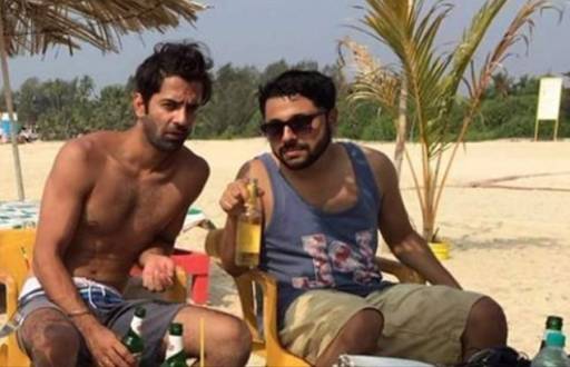 #MonayaWedding: Sanaya-Mohit's Happening Sundown Party