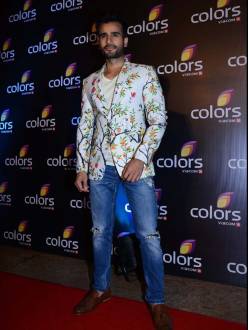 Karan Tacker 