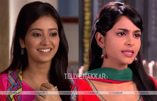 Asha Negi replaced Rachana Parulkar in Ek Mutthi Aasman (Zee TV)