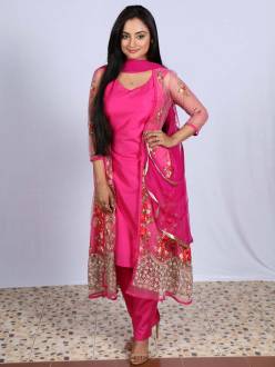 Madirakshi Mundle as Munni