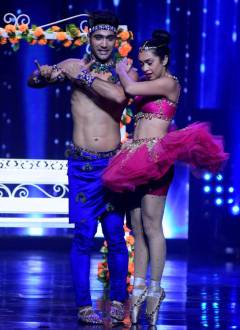 Groovy night with Salman Khan on Nach Baliye 8