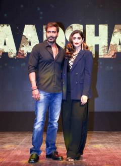  Ajay Devgan and Ileana D'cruz