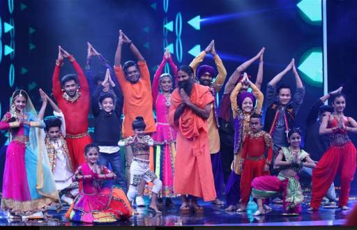 Baba Ramdev on the sets of Super Dancer 