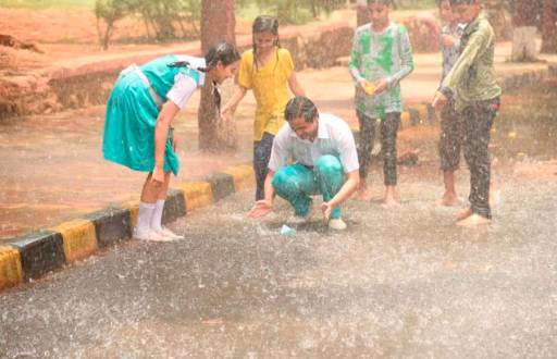 Sameer and Naina's rain romance in Yeh Un Dinon Ki Baat Hai