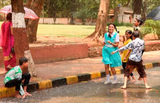 Sameer and Naina's rain romance in Yeh Un Dinon Ki Baat Hai