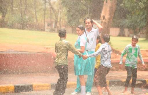 Sameer and Naina's rain romance in Yeh Un Dinon Ki Baat Hai