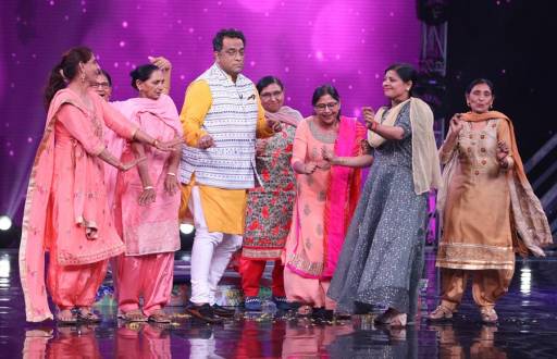 Luka Chuppi star cast visit Super Dancer Chapter 3