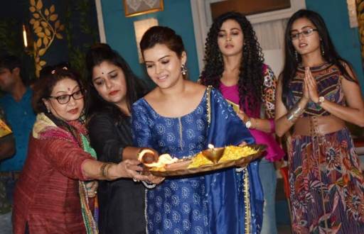 Havan on the set of Yeh Rishtey Hain Pyaar Ke