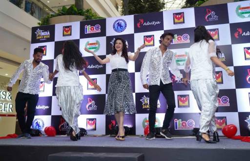 Bhagyashree and Sandip Soparrkar Unveils India Dance Week Season 6 trophy