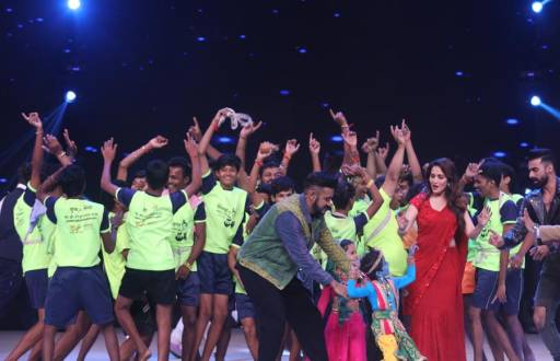 Janmashtmi Celebrations on Dance Deewane sets
