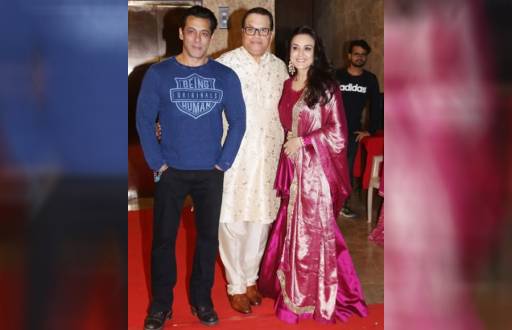 Celebs galore at Ramesh Taurani's Diwali bash