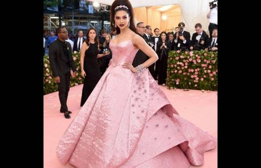  Deepika Padukone