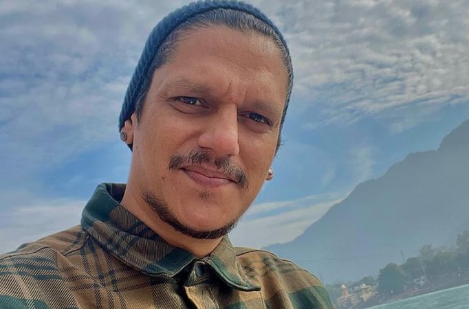 Vijay Varma commences the shoot for Mirzapur season 3, teases fans between Bade and Chhote Tyagi!Vijay Varma commences the shoot