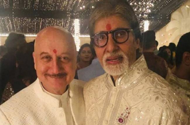 Anupam Kher Shares #FanMoment With Big B